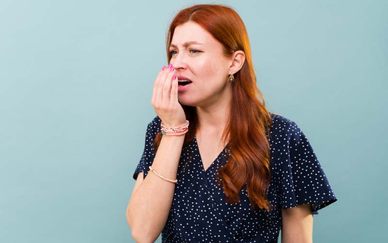 Mau Hálito: Principais Causas e Como Resolver