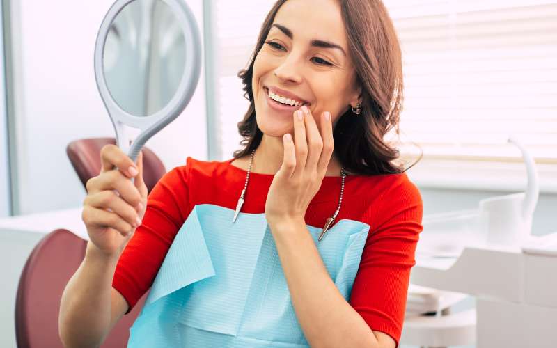 Implante Dentário ou Prótese Entenda a Diferença e Saiba Qual é Ideal para Você